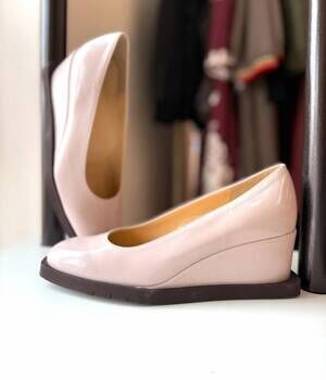 NEW BRUNATE women's arrods sandal in beige